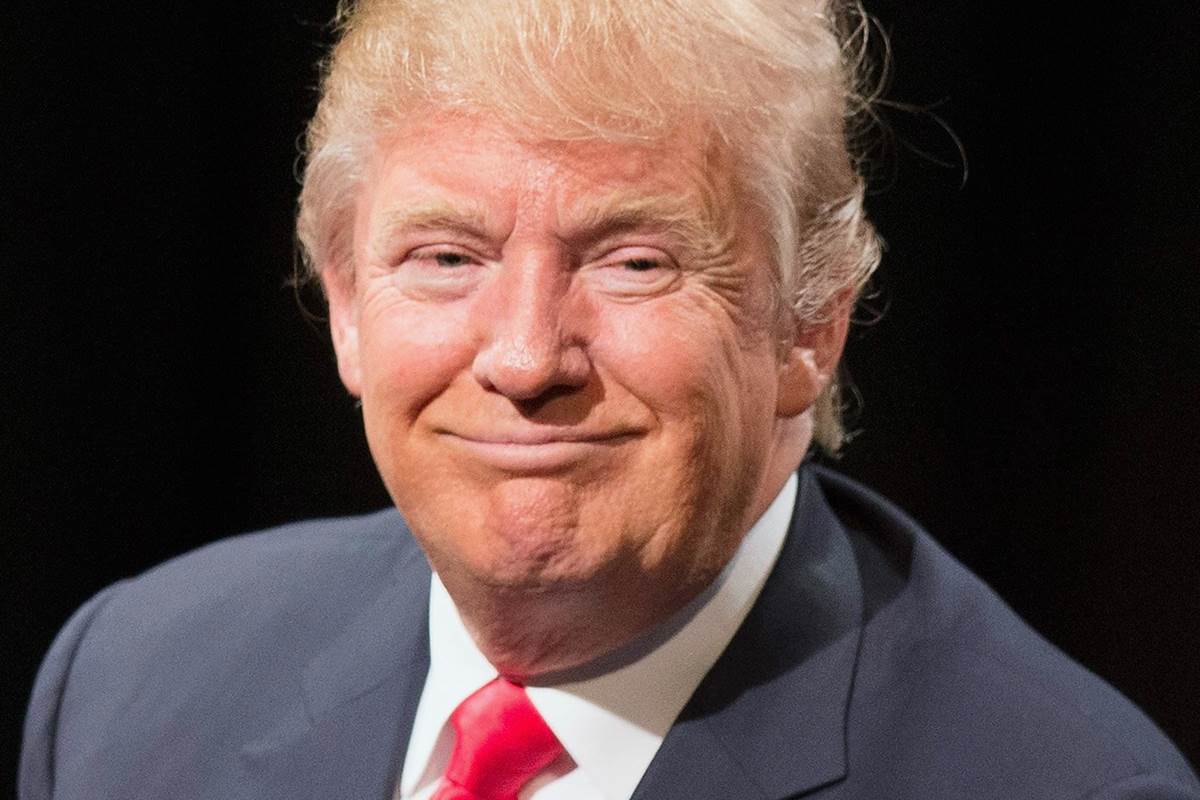 151122-donald-trump-smiling